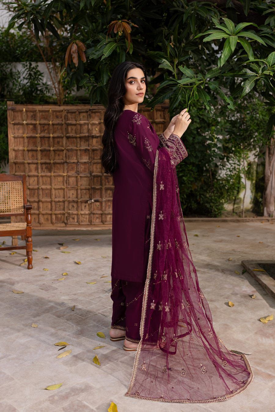 Lawn 3 Piece Full Embroiderd Suit With Organza Duppata for women summer