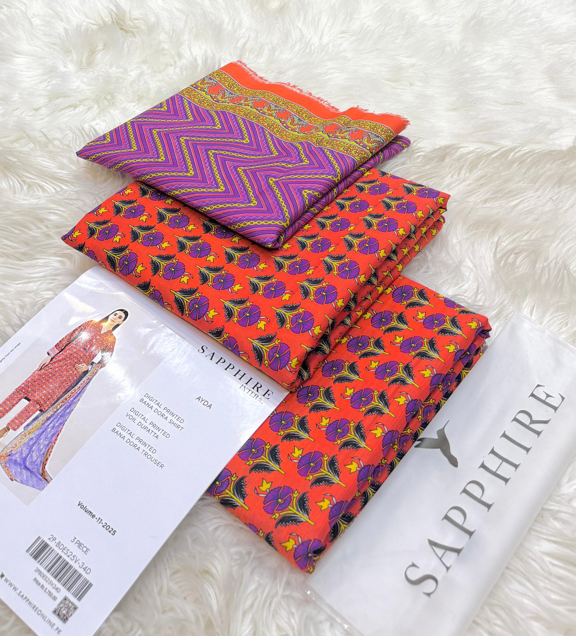 Sapphire Lawn 3 Piece Unstiched  With Digital Printed Duppata