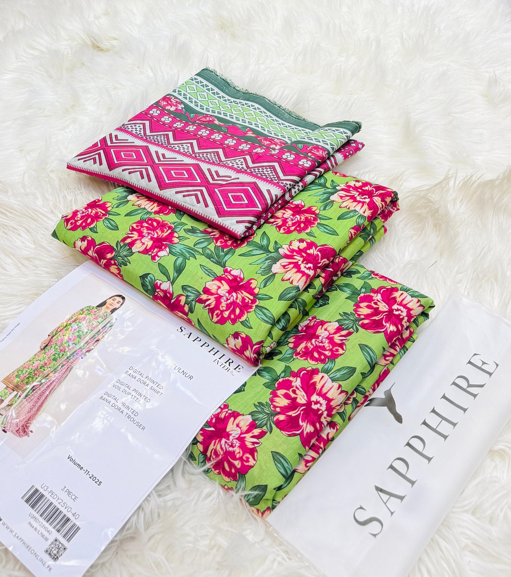 Sapphire Lawn 3 Piece Unstiched  With Digital Printed Duppata